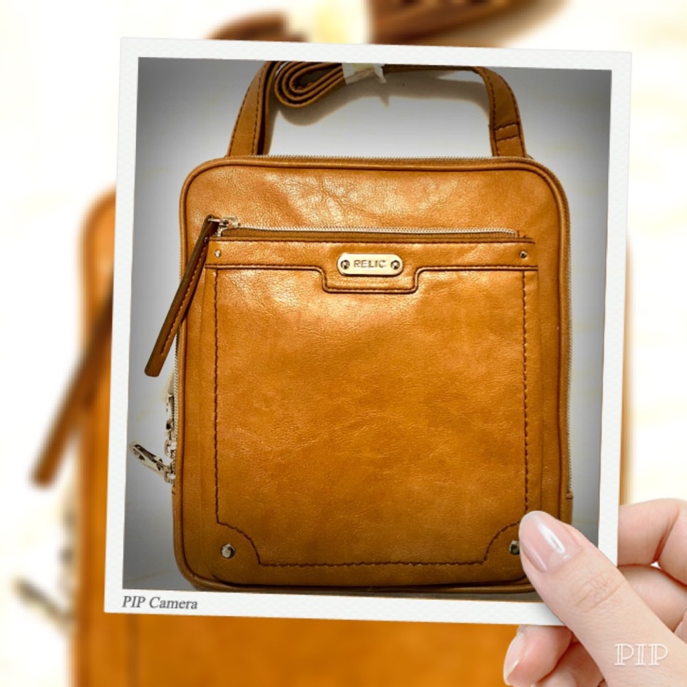 ✨Like new Relic by FOSSIL Brown Evie Crossbody Bag